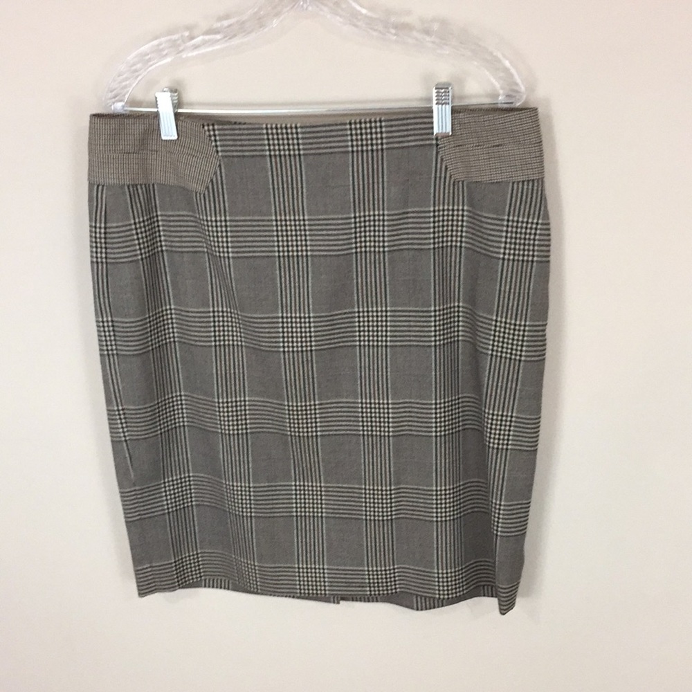 The Limited Tan and Brown Plaid Pencil Skirt Size 14